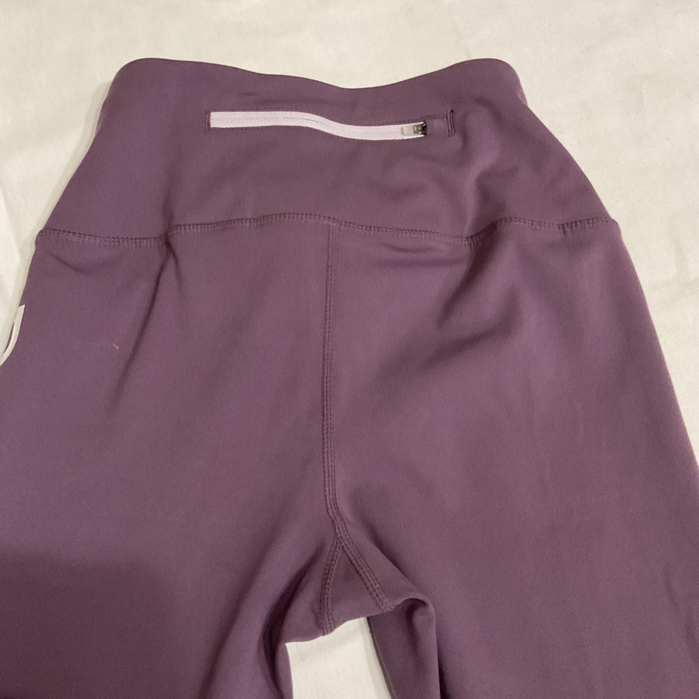 Reebok women’s Two-Tone Purple Leggings size extra small - Picture 6 of 9